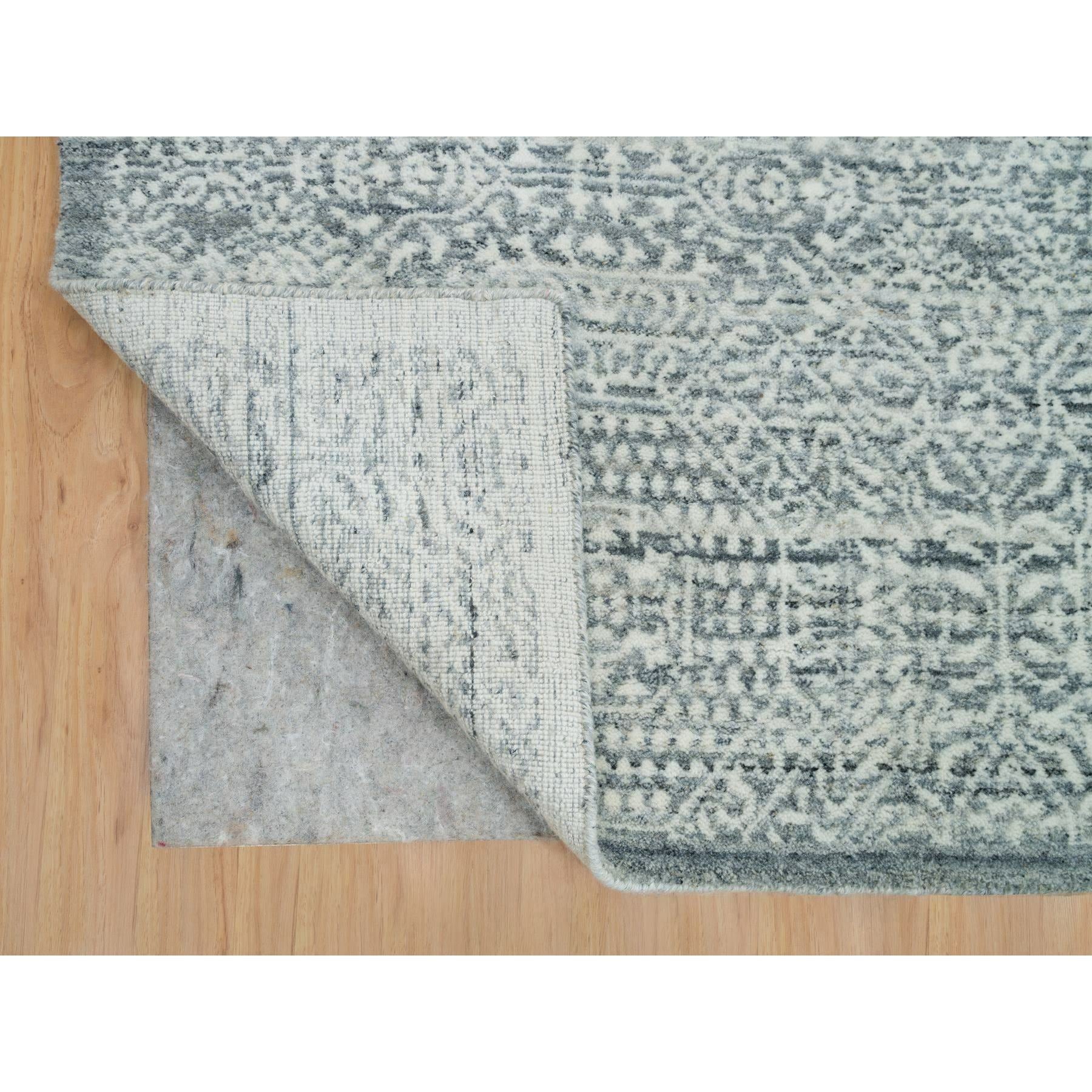 R65835%20005