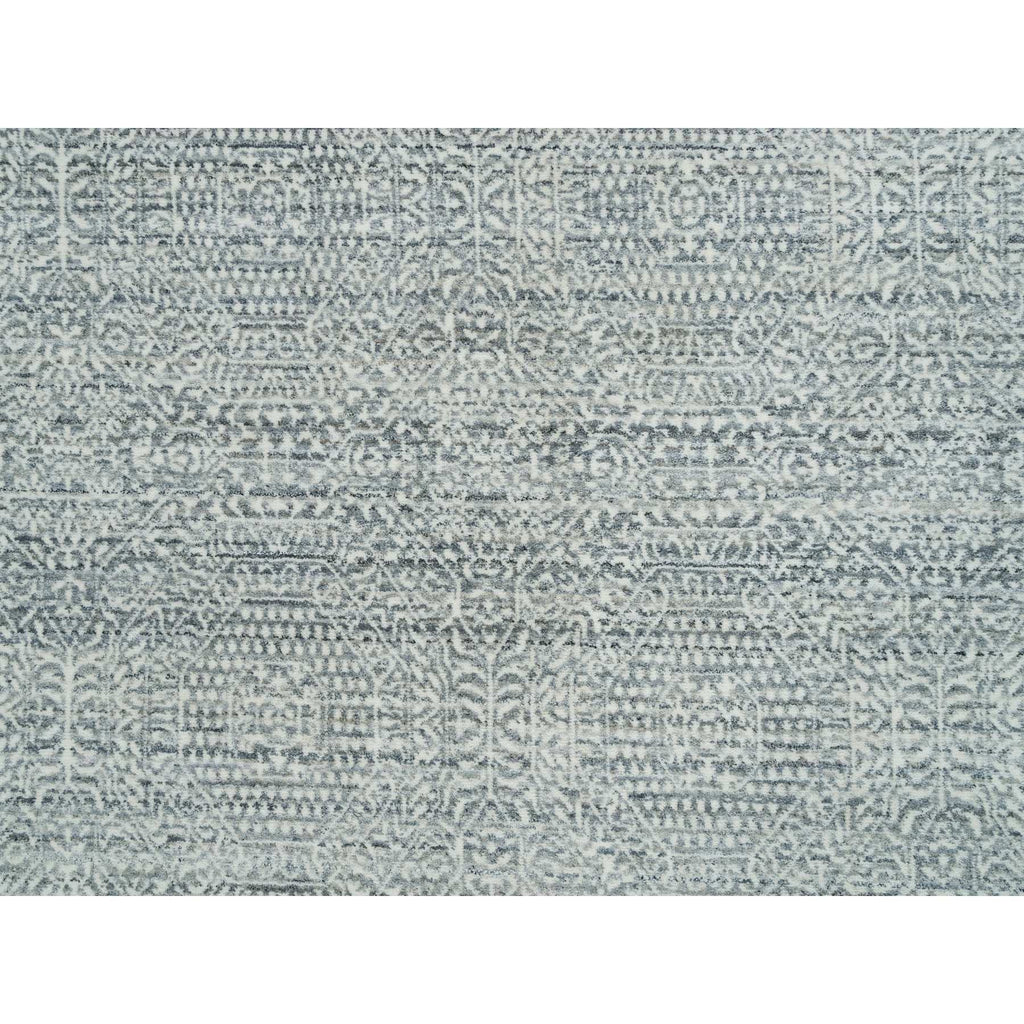 R65835%20009