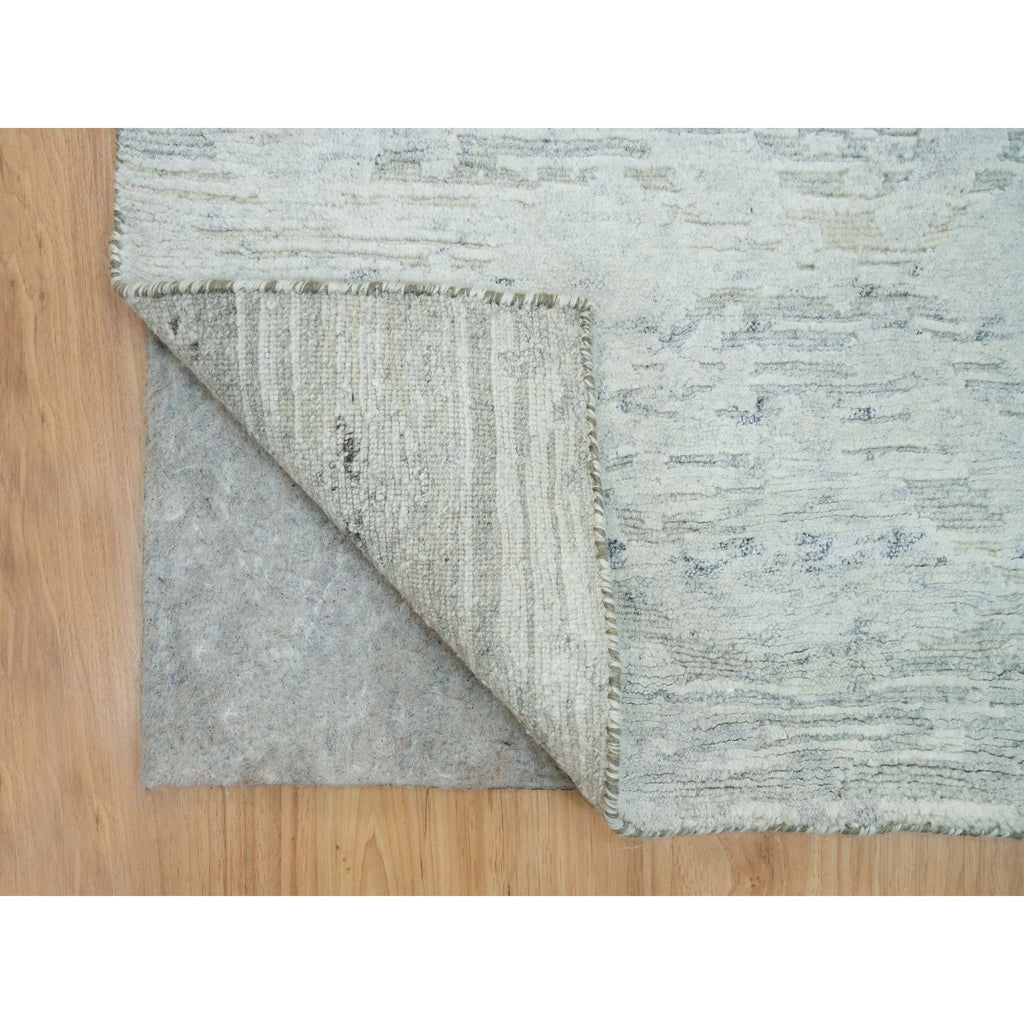 R65957%20003