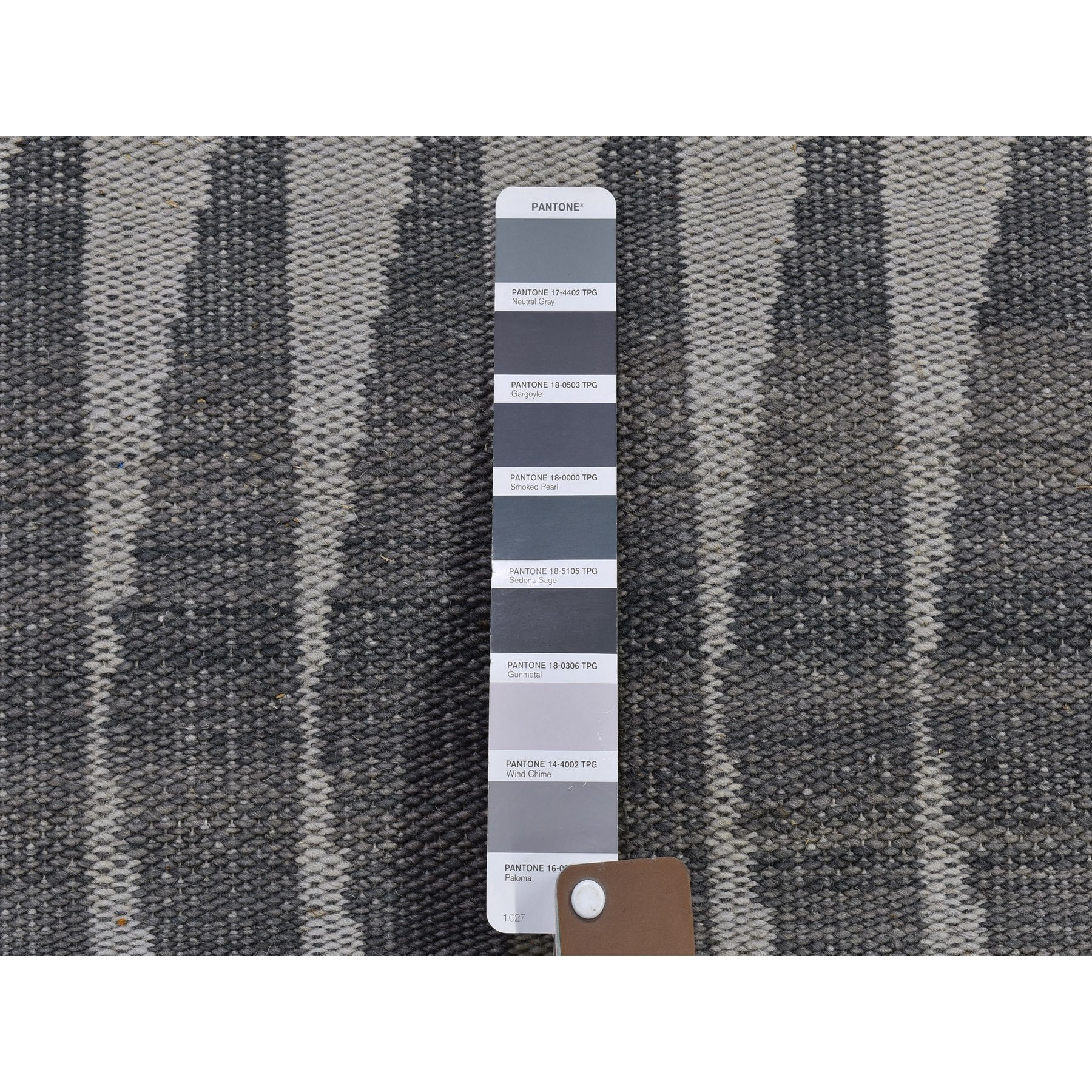 R66079%20004