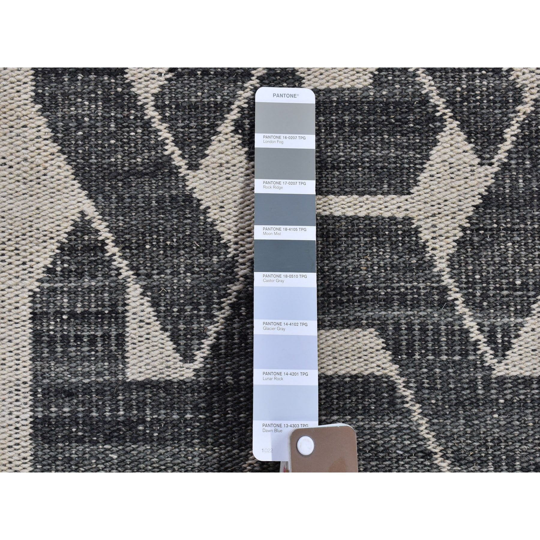 R66089%20004