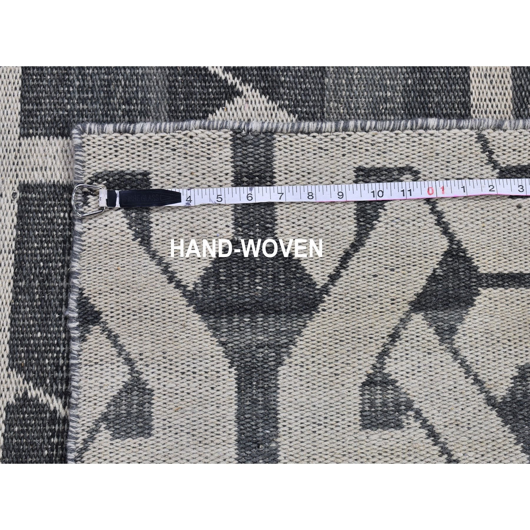 R66089%20007