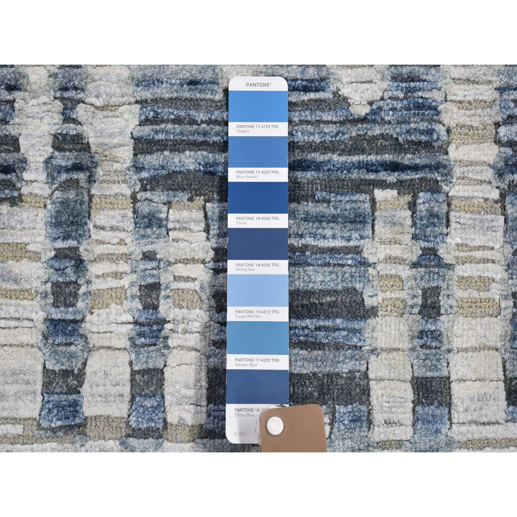R66377%20008
