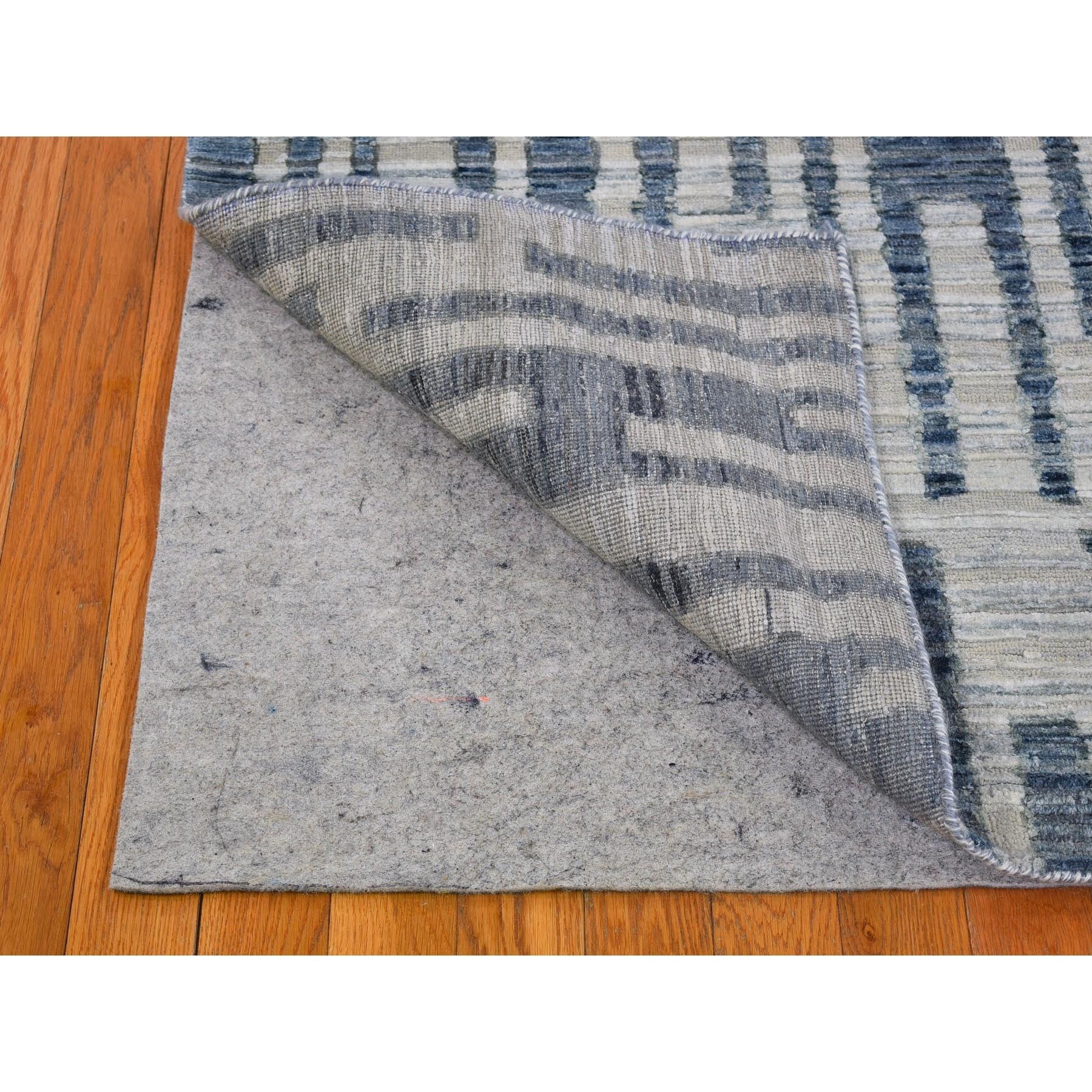 R66377%20009
