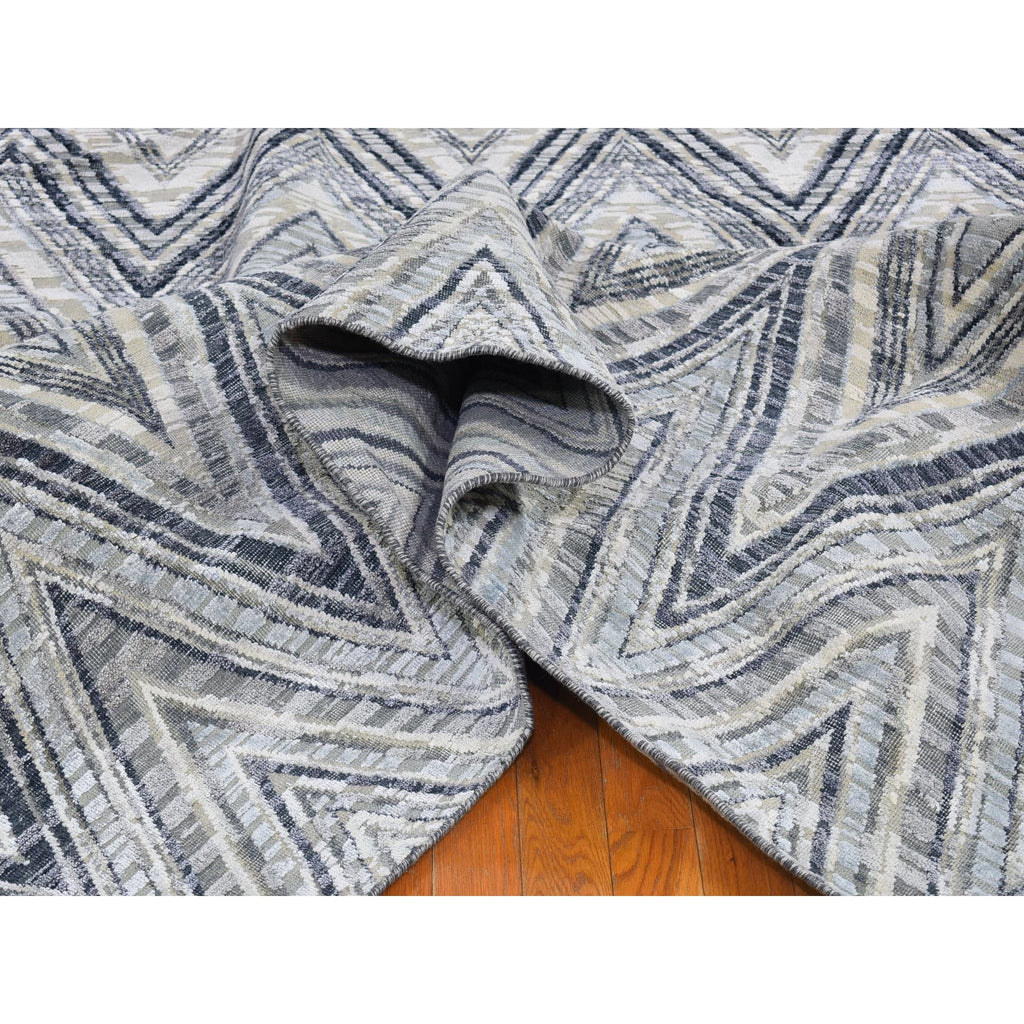 R66387%20006