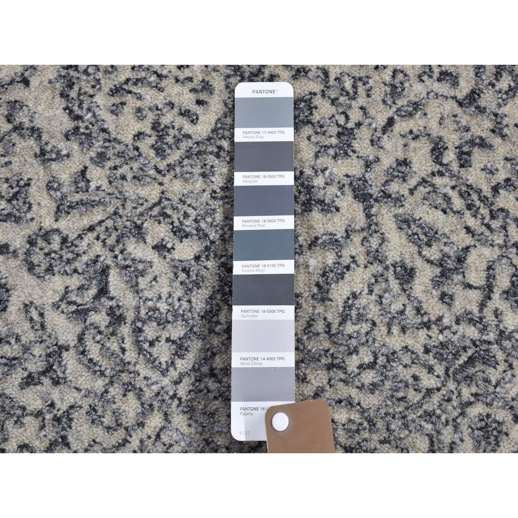 R66438%20008