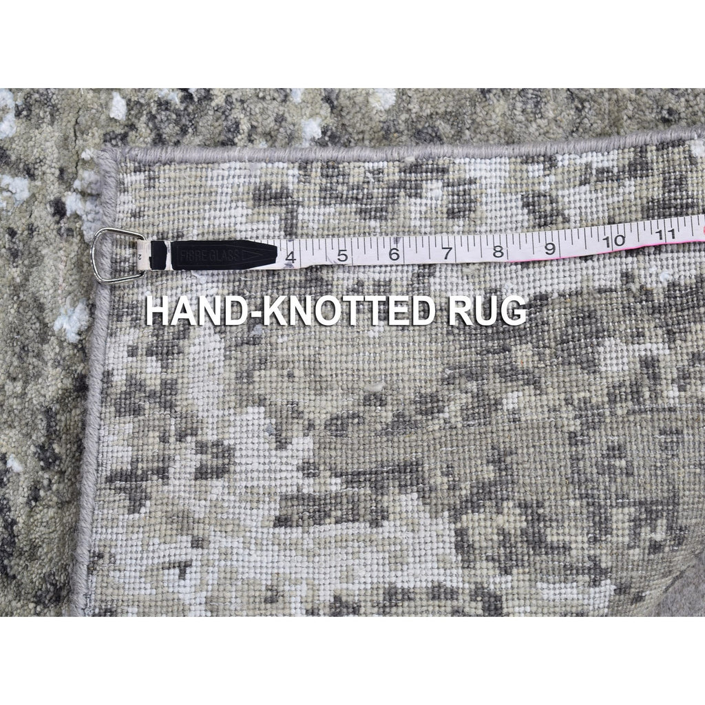 R66548%20008