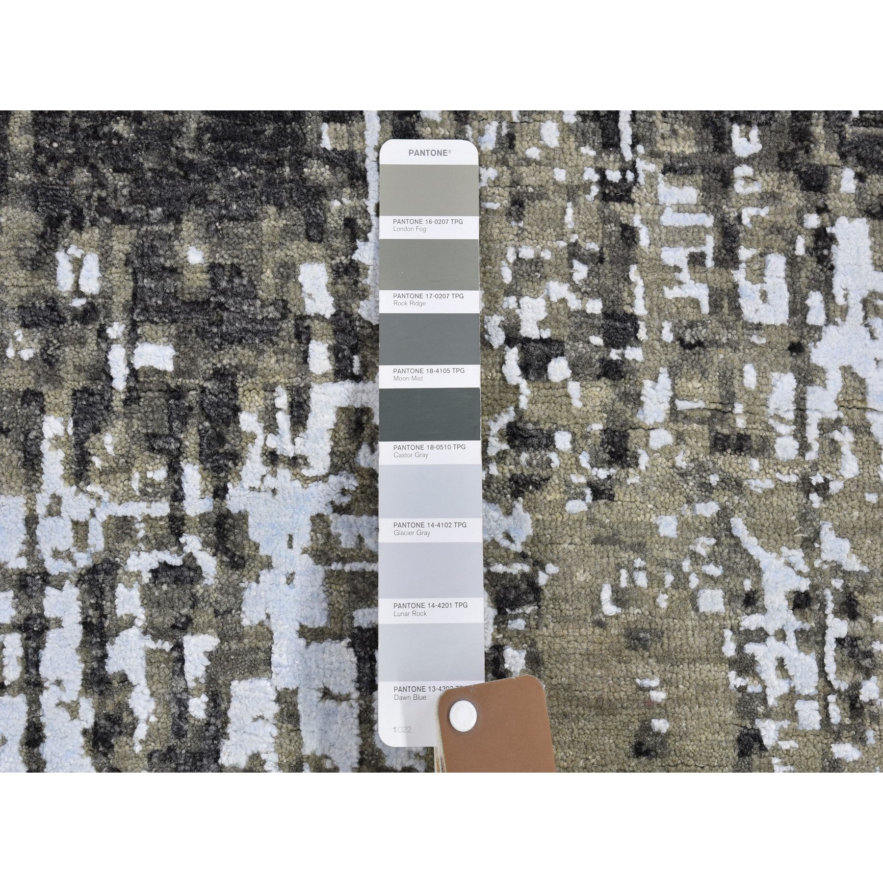 R66572%20003
