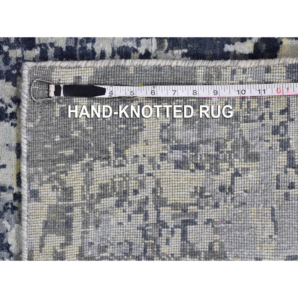 R66732%20012