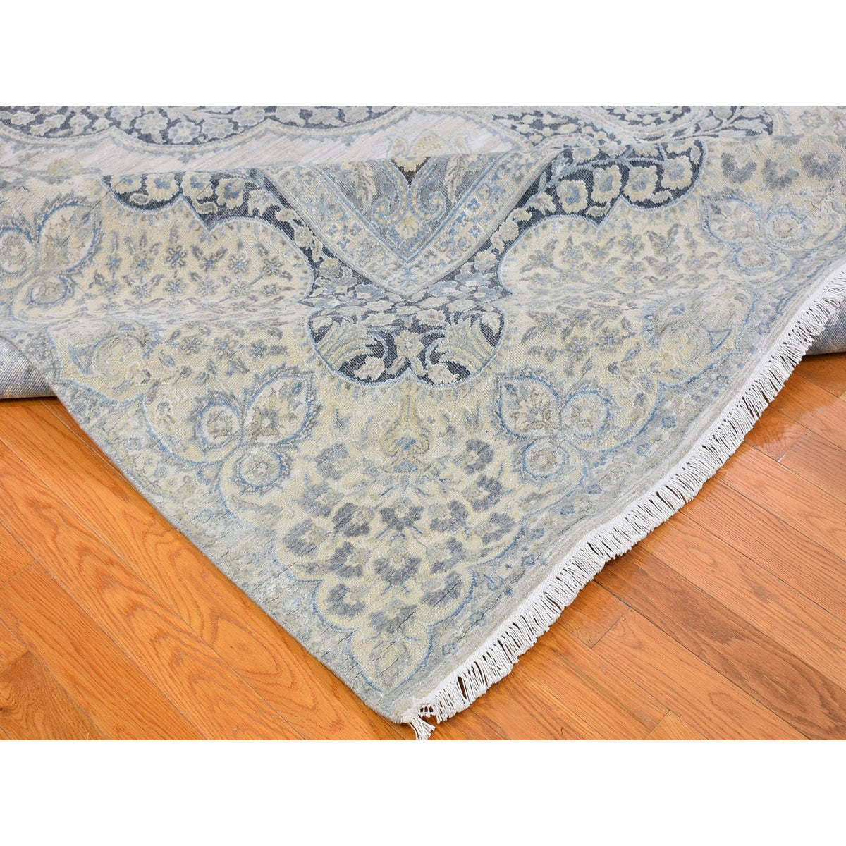 R66735%20007