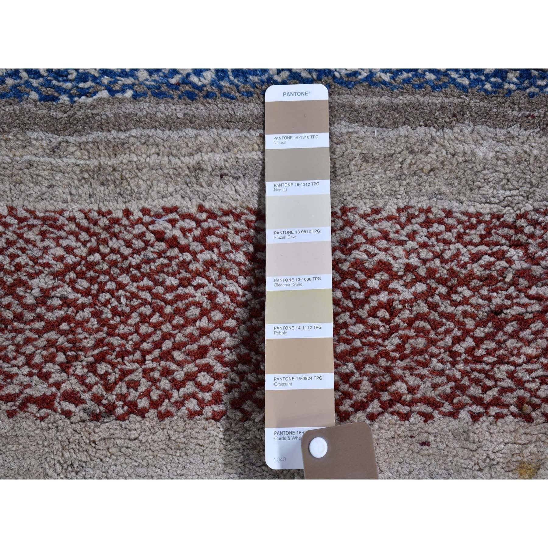 R66777%20004