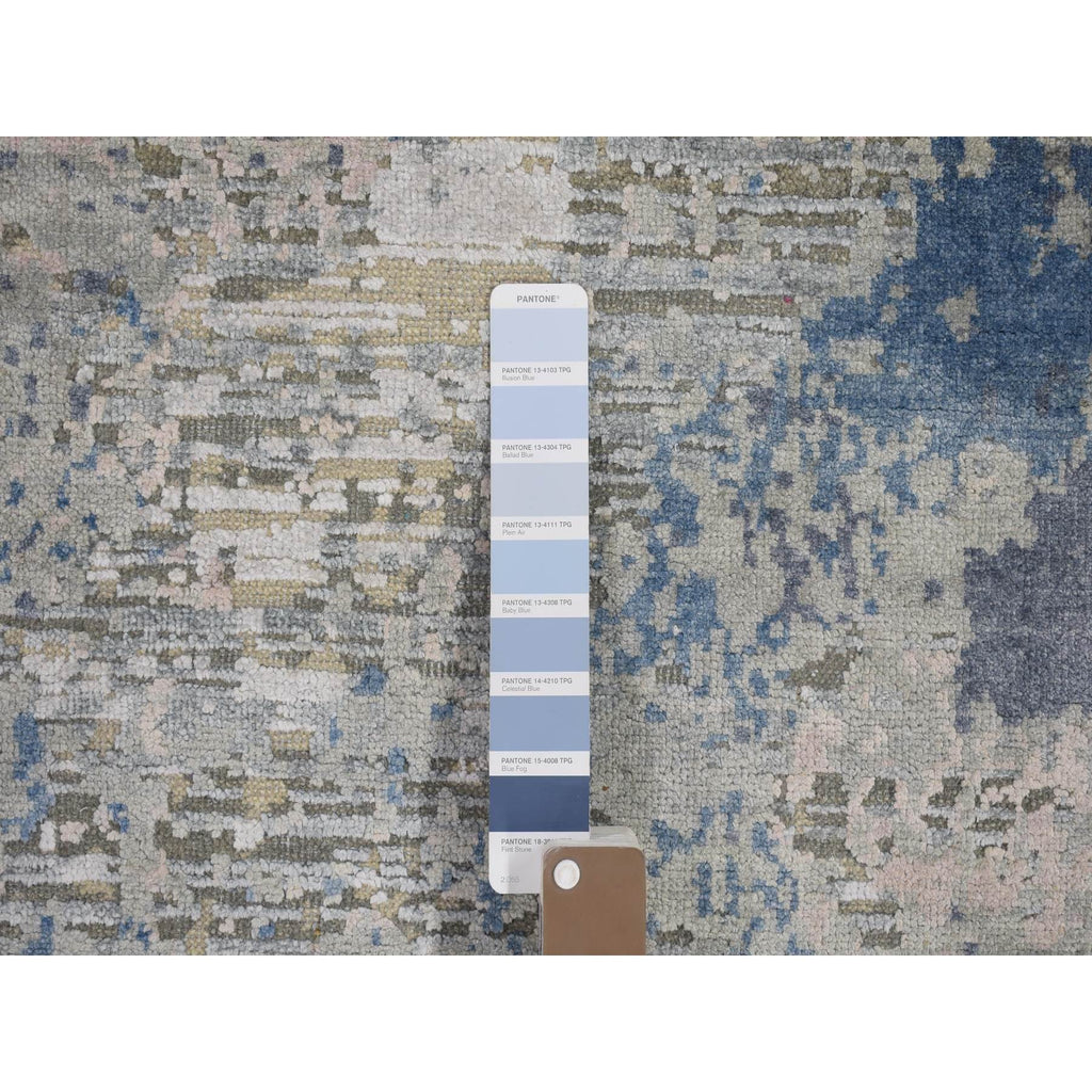 R66876%20008