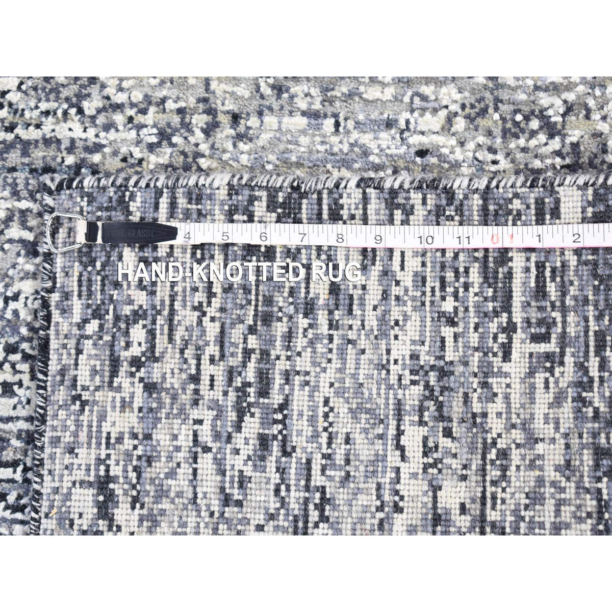 R66967%20007