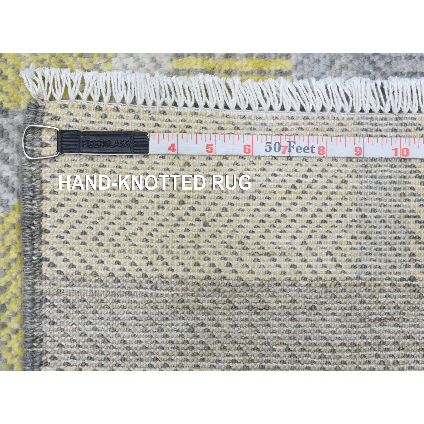 R72672%20012