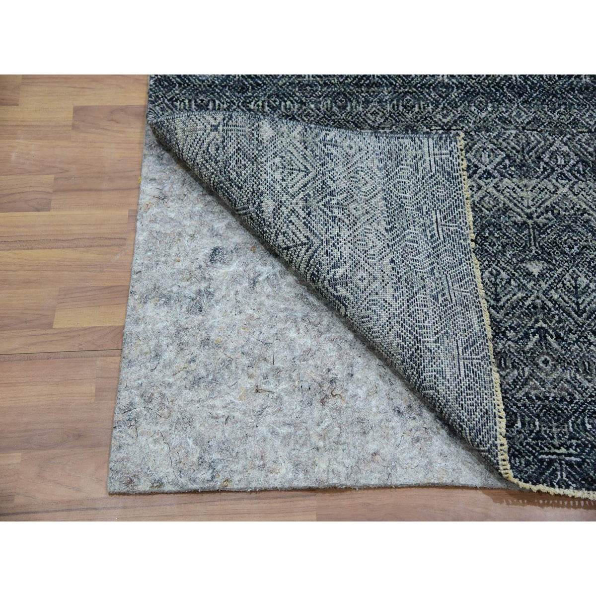 R76018%20004