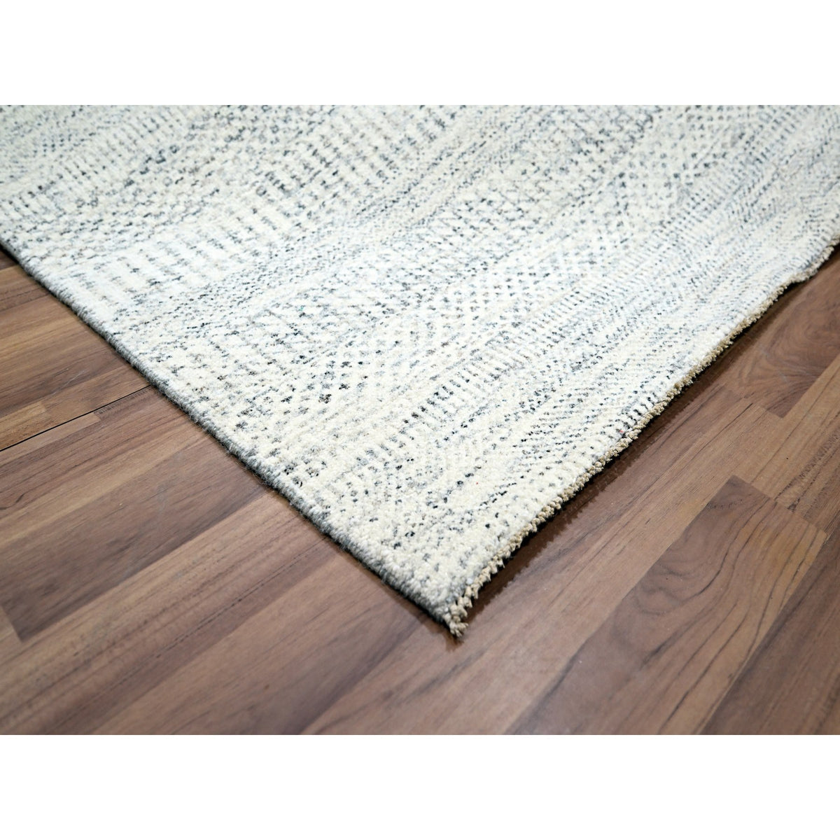 R76147%20007