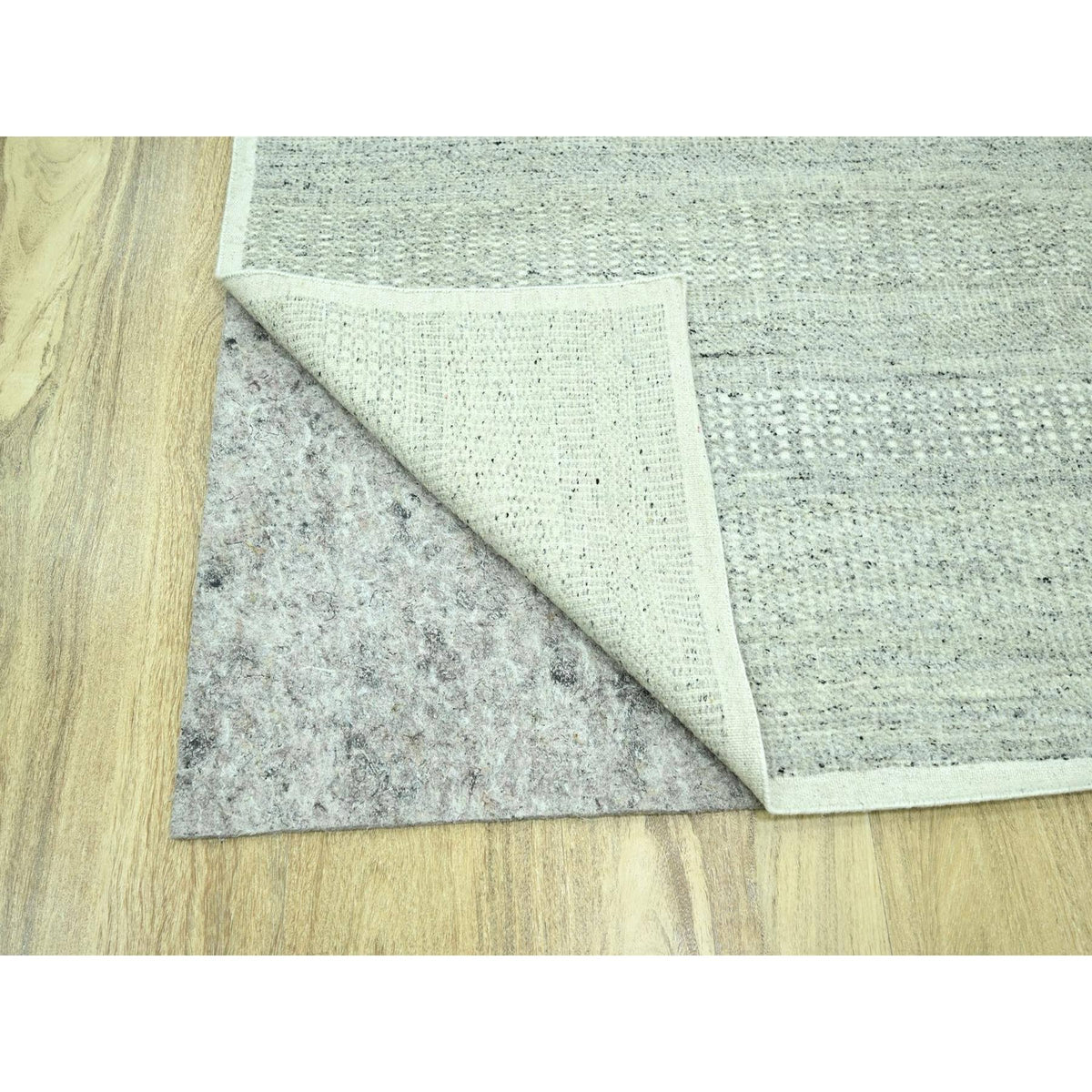 R76688%20005