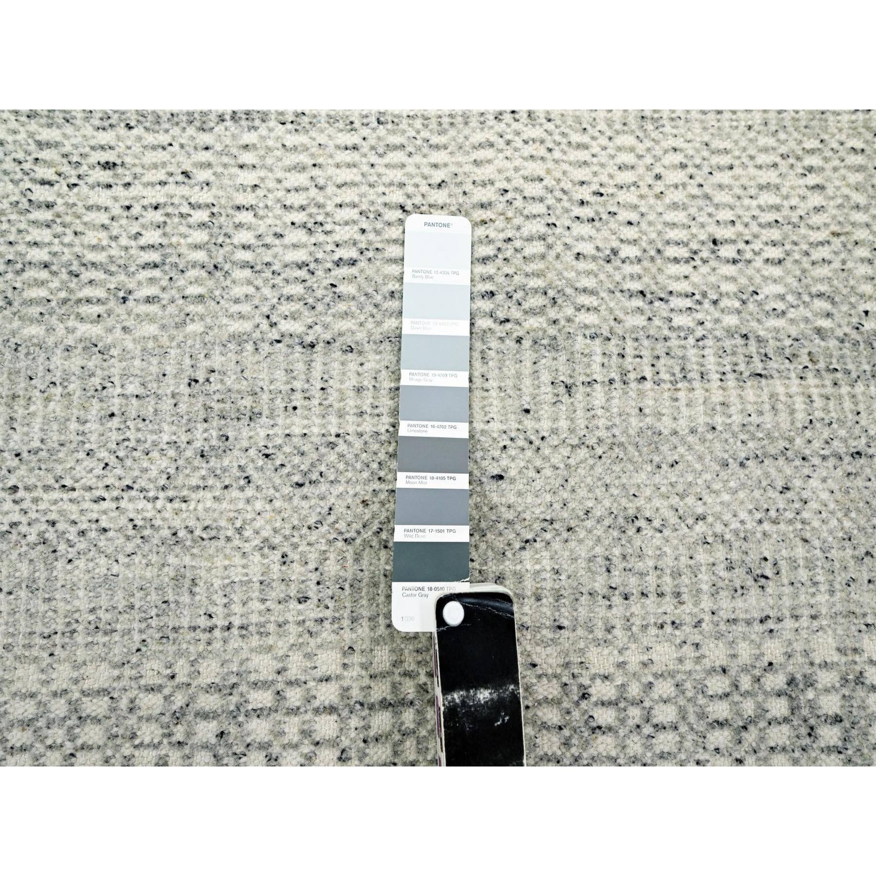 R76727%20008