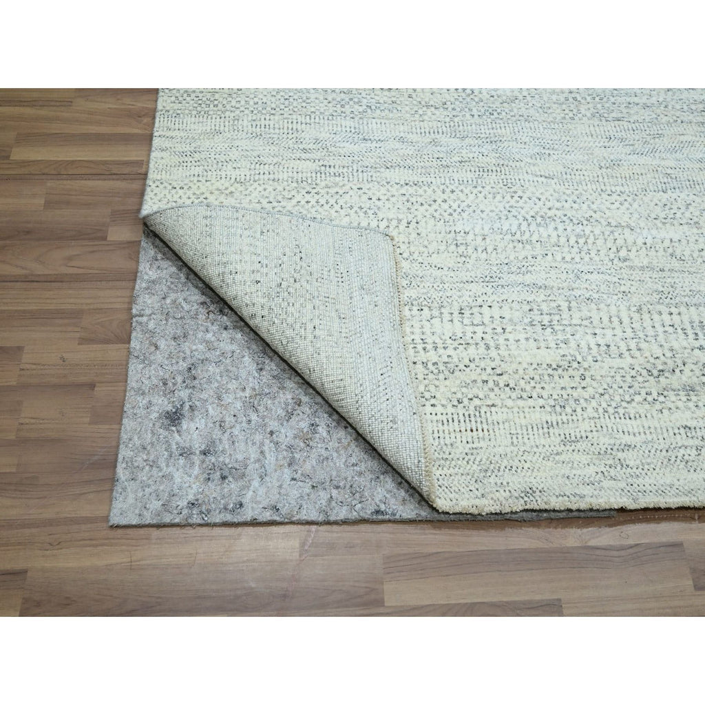 R76916%20005