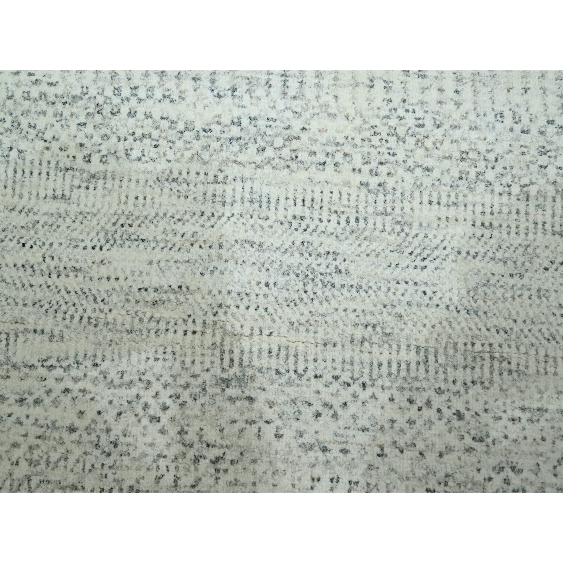 R76916%20009