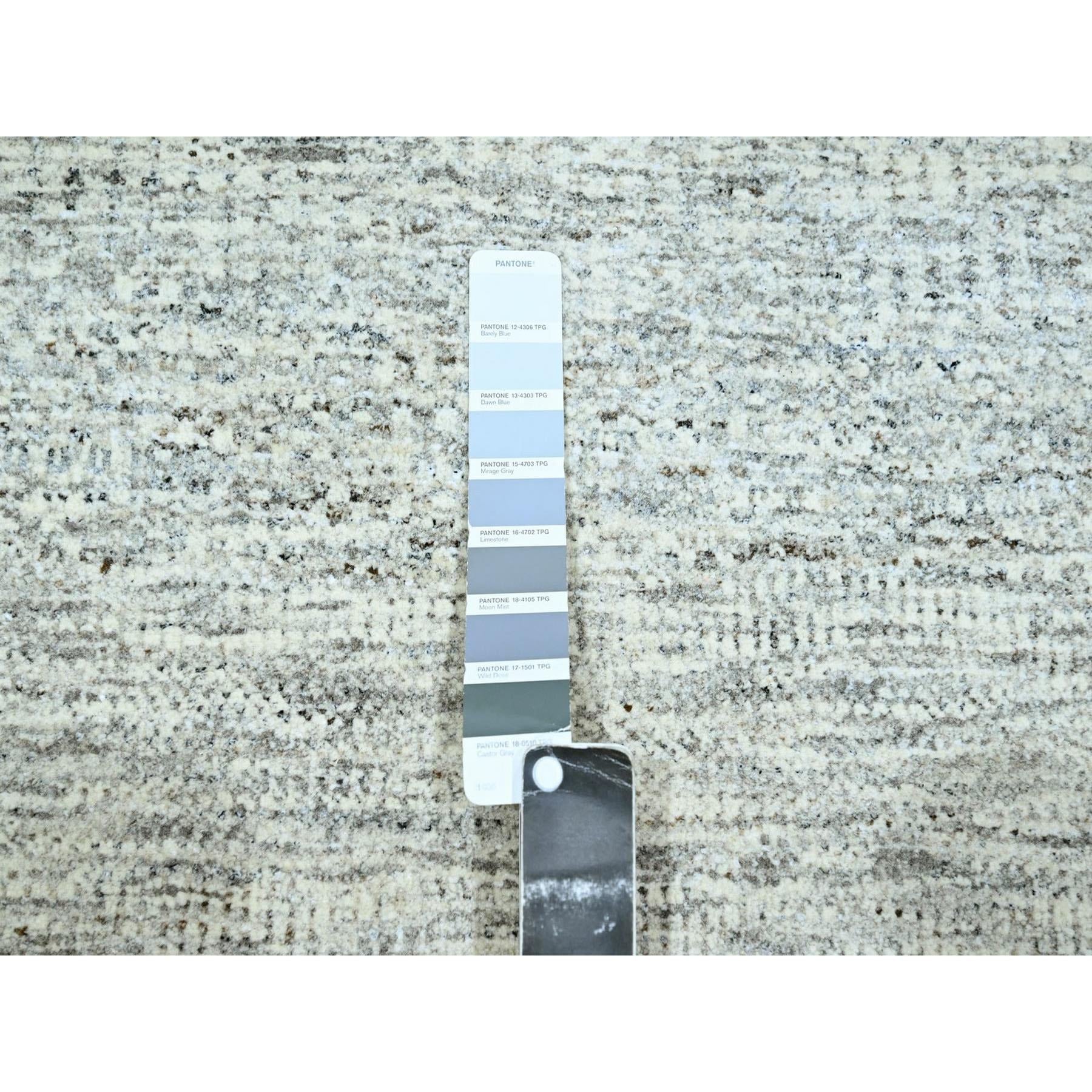 R76917%20008