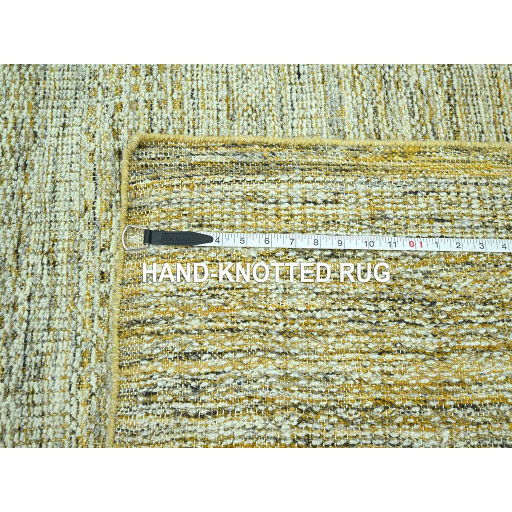 R76931%20012