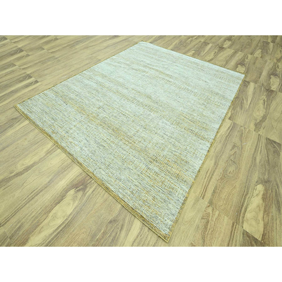 R76935%20004