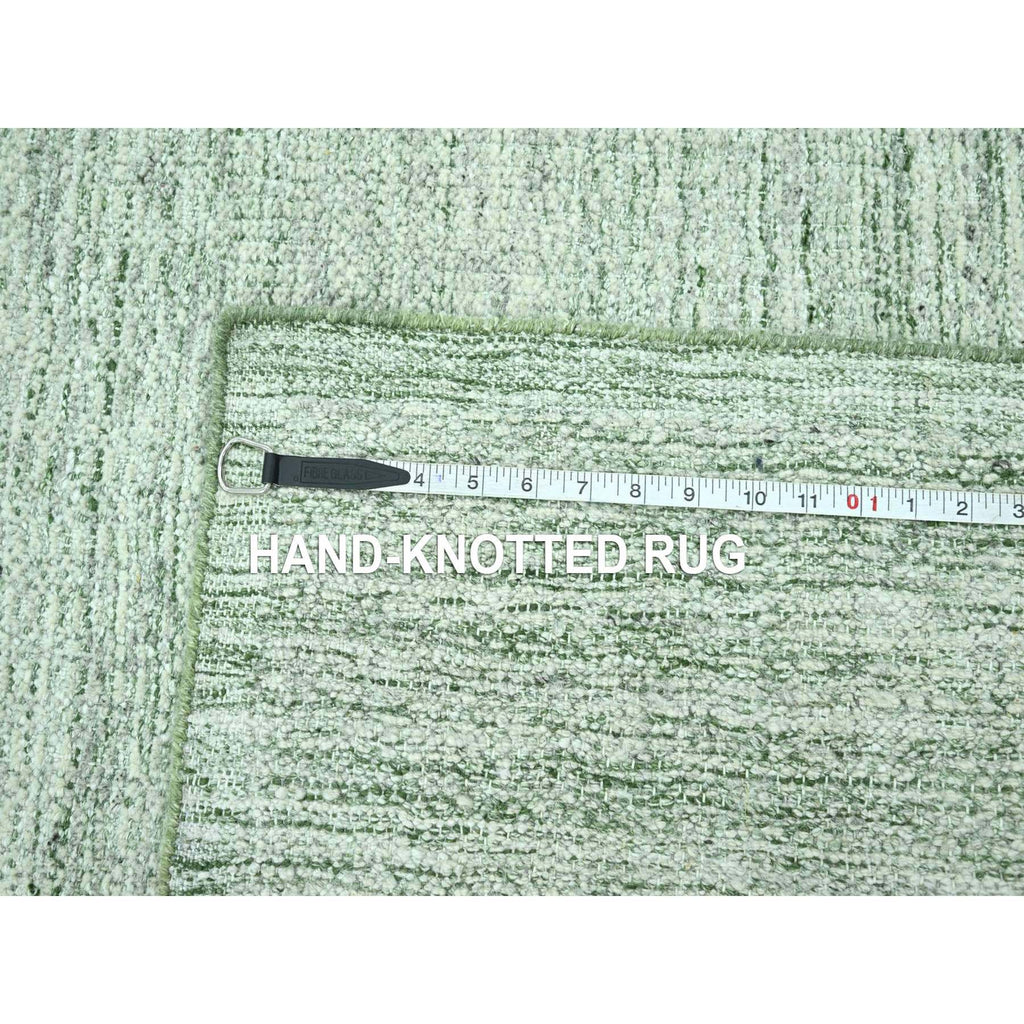 R76947%20012