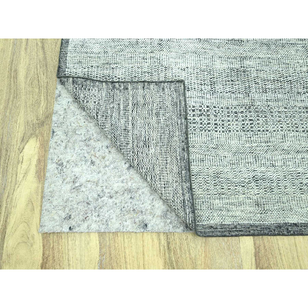 R76949%20005