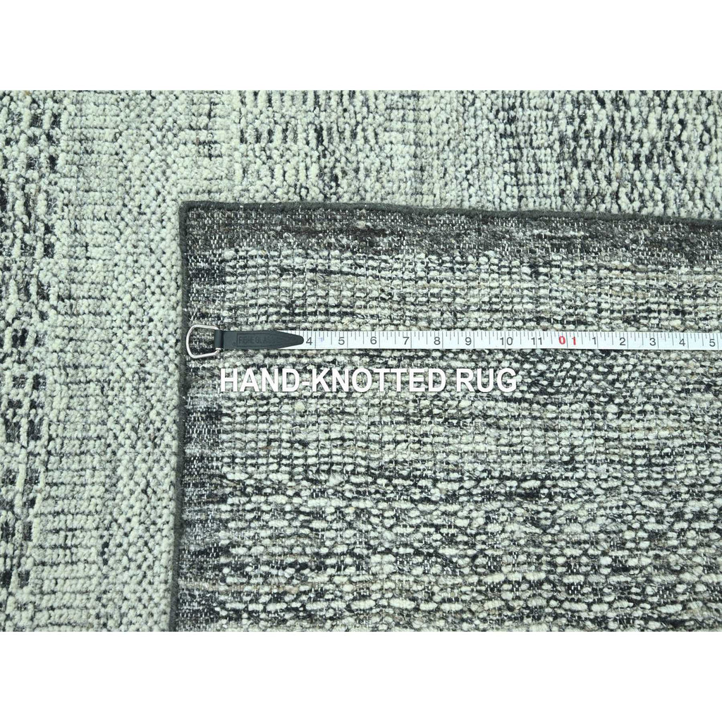 R76951%20012