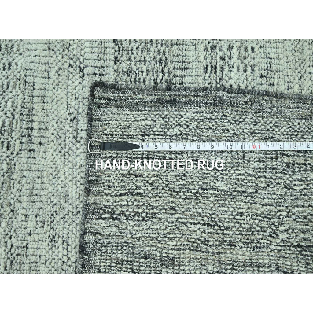R76952%20012