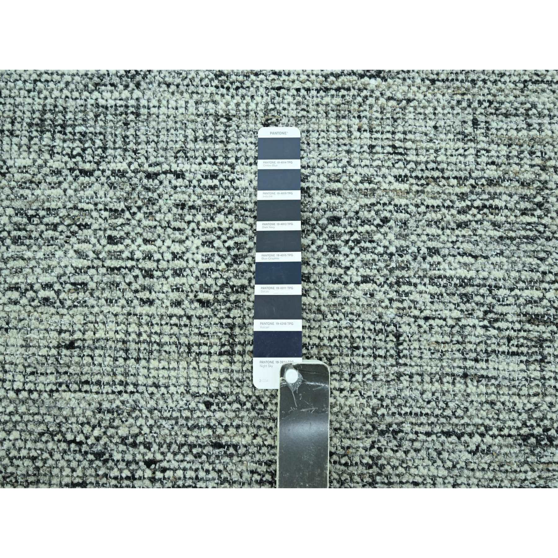 R76953%20008