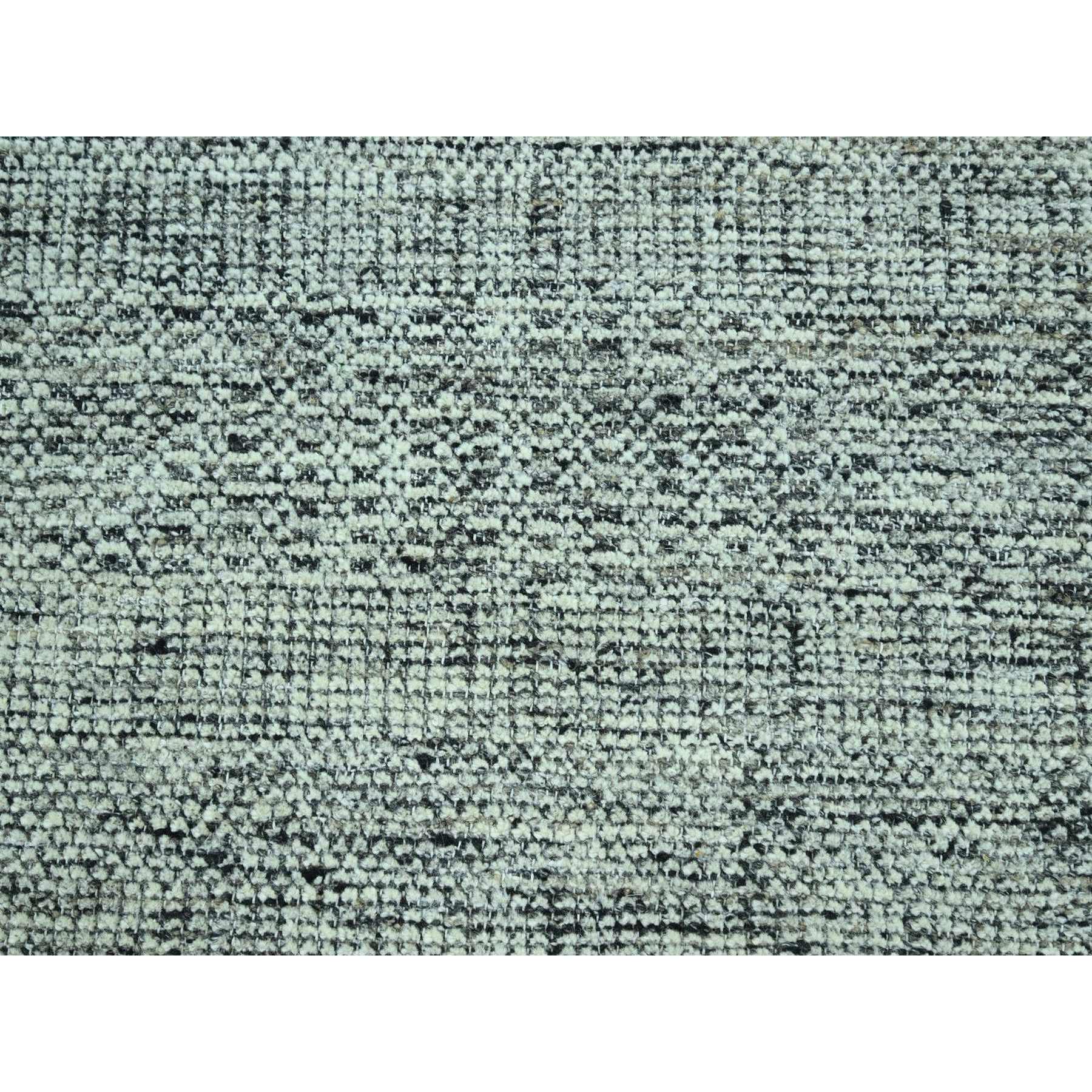 R76953%20009