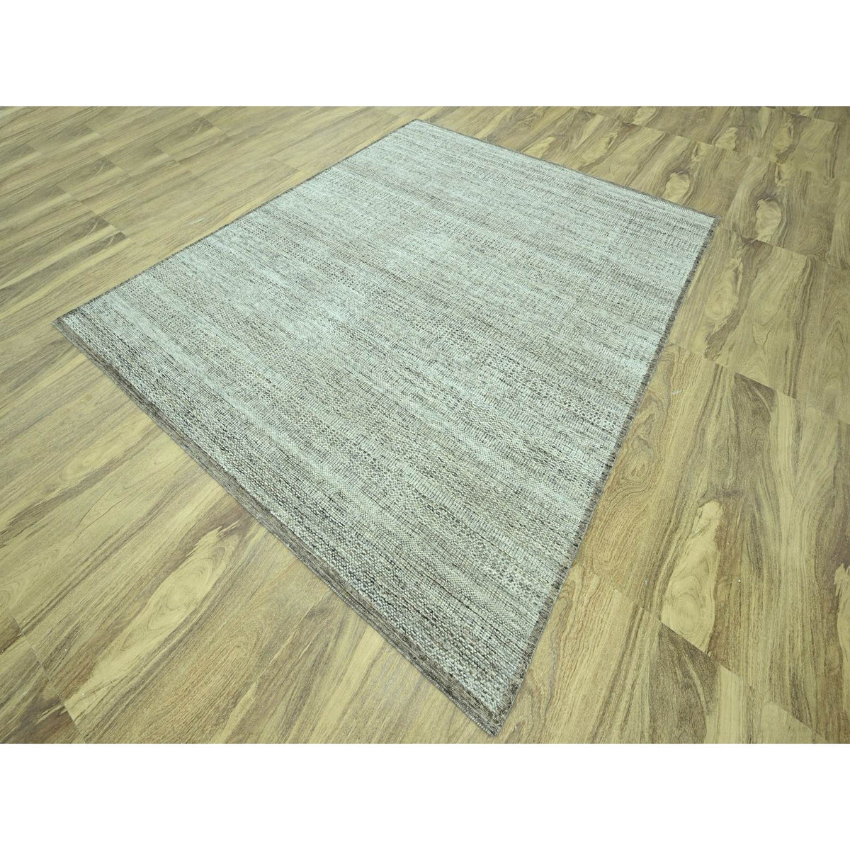 R76963%20004