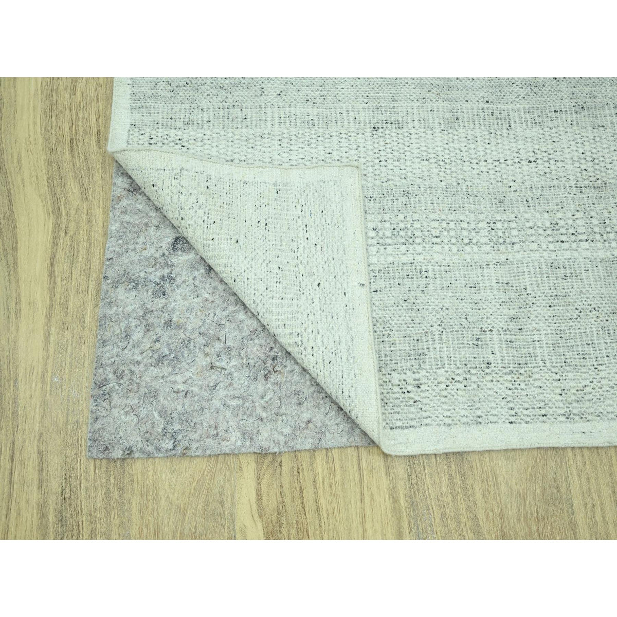 R76976%20005