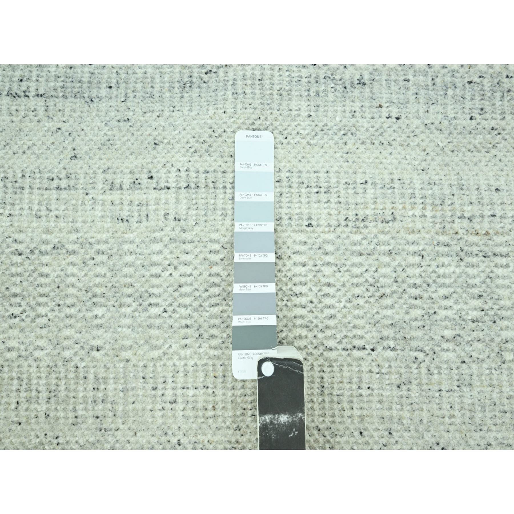 R76977%20008