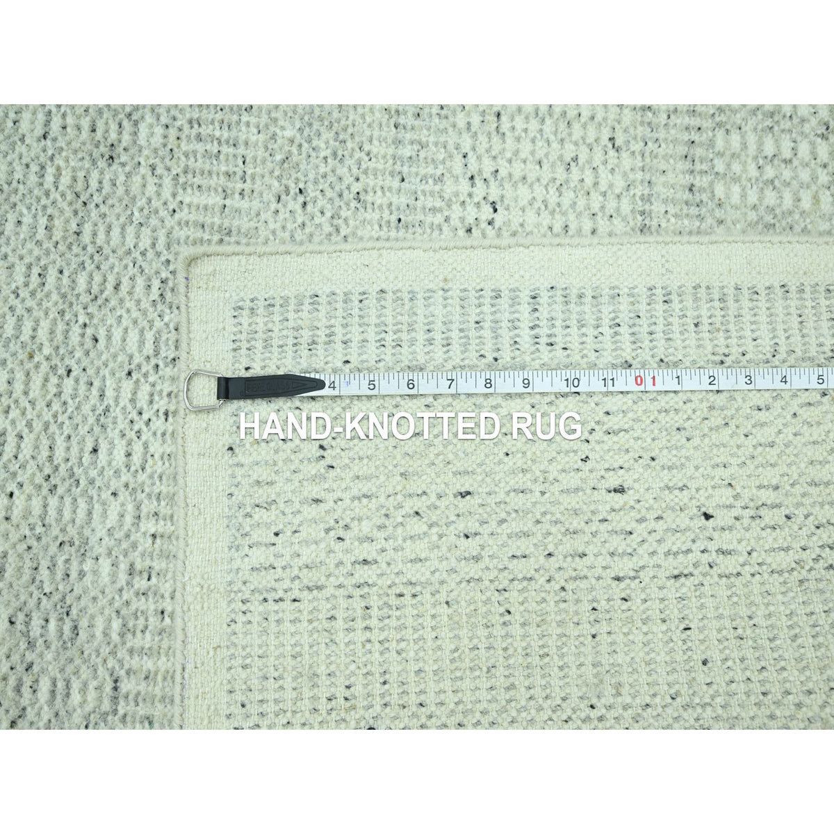 R76977%20012