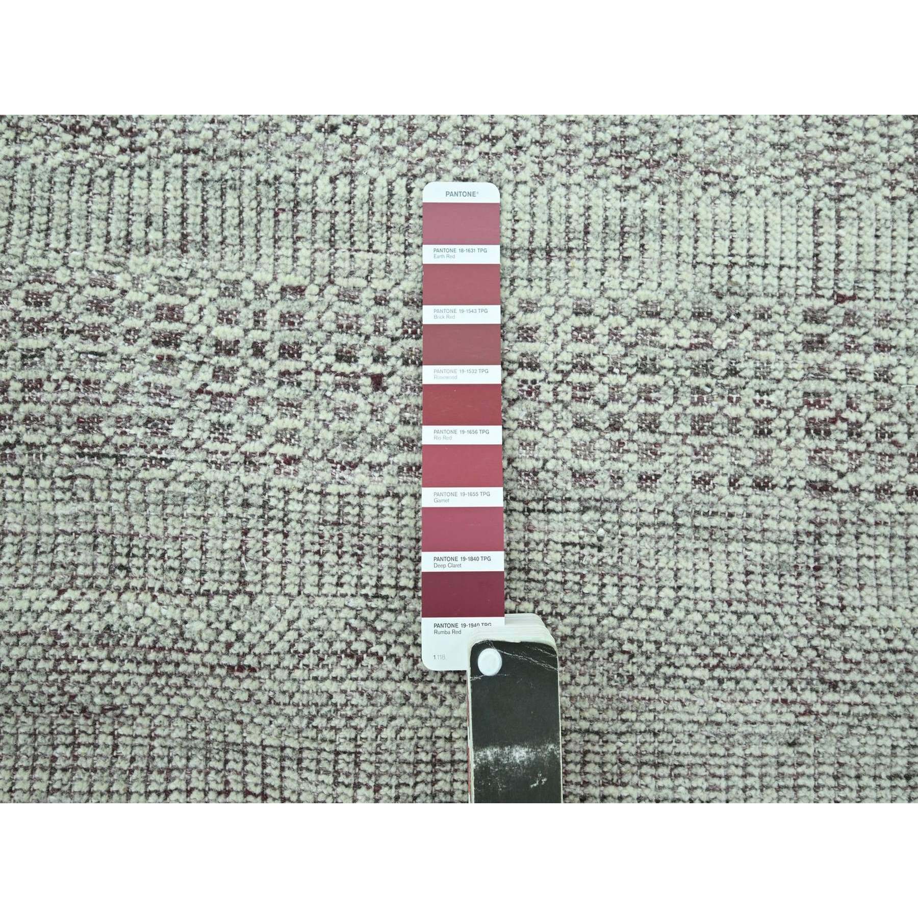 R76980%20008