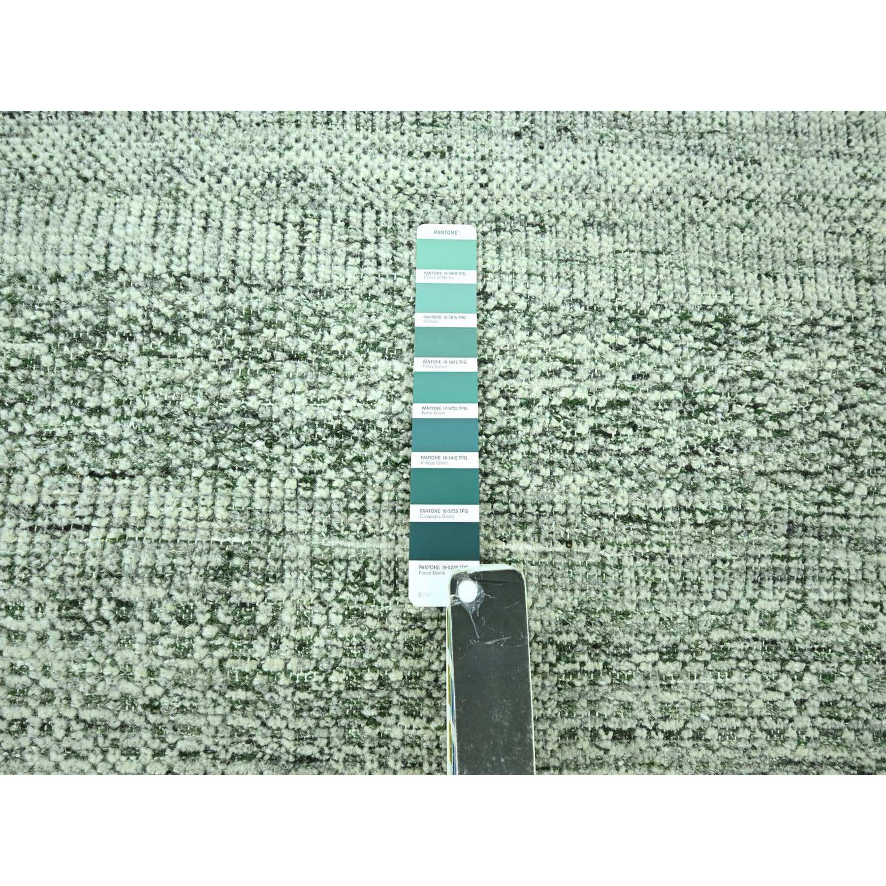 R76984%20008