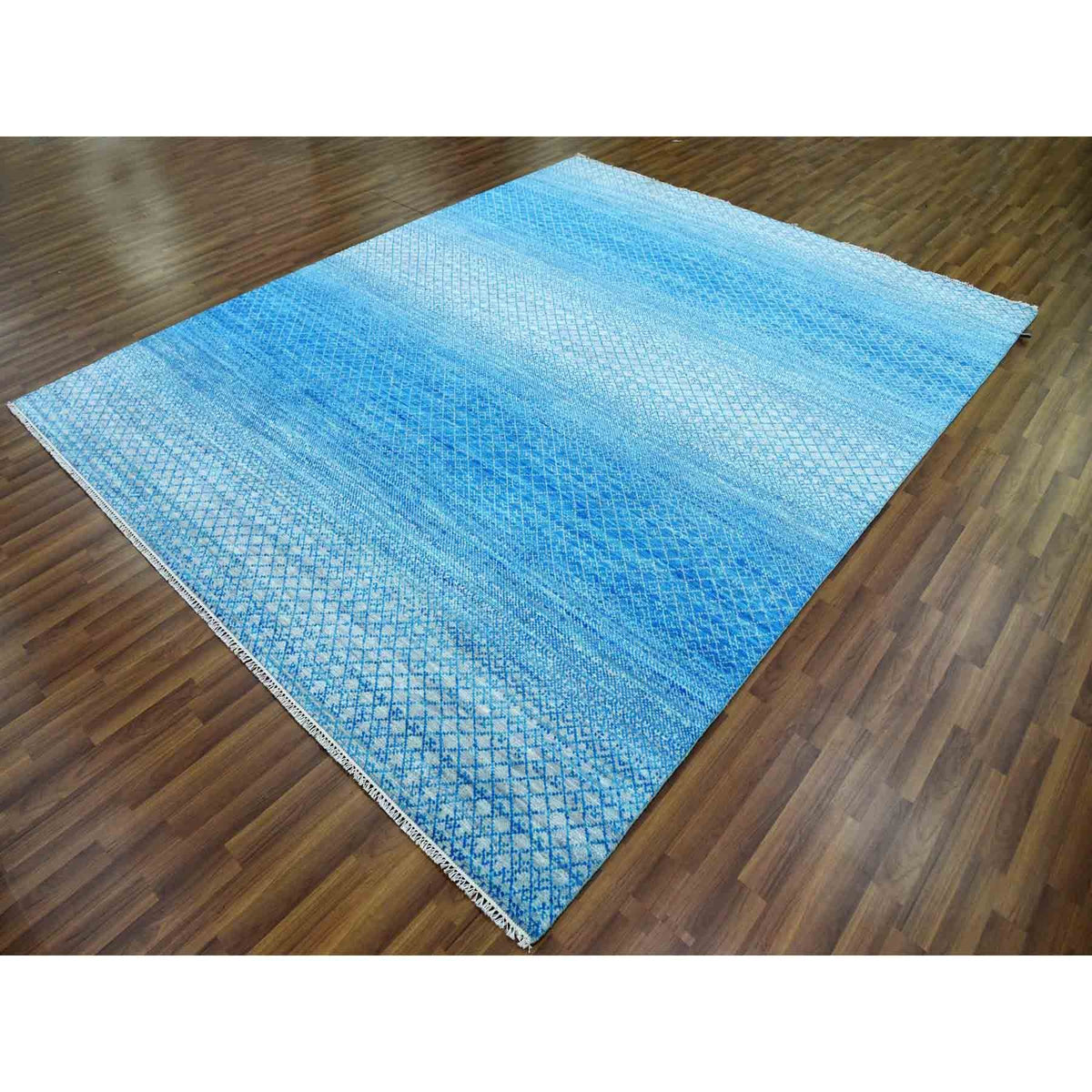 R79019%20004