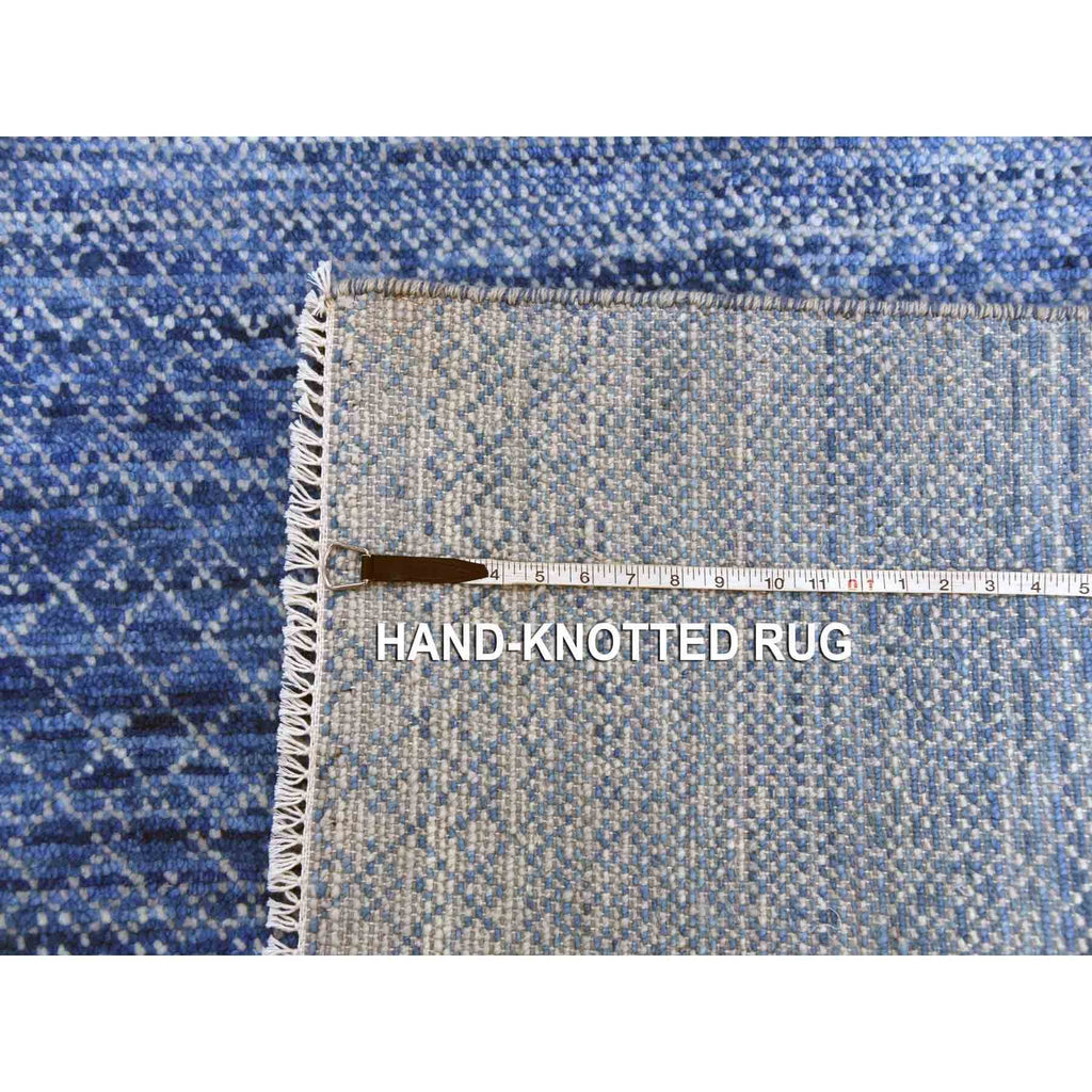 R79023%20012