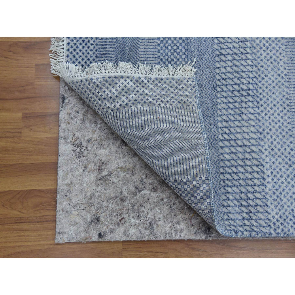 R79138%20004