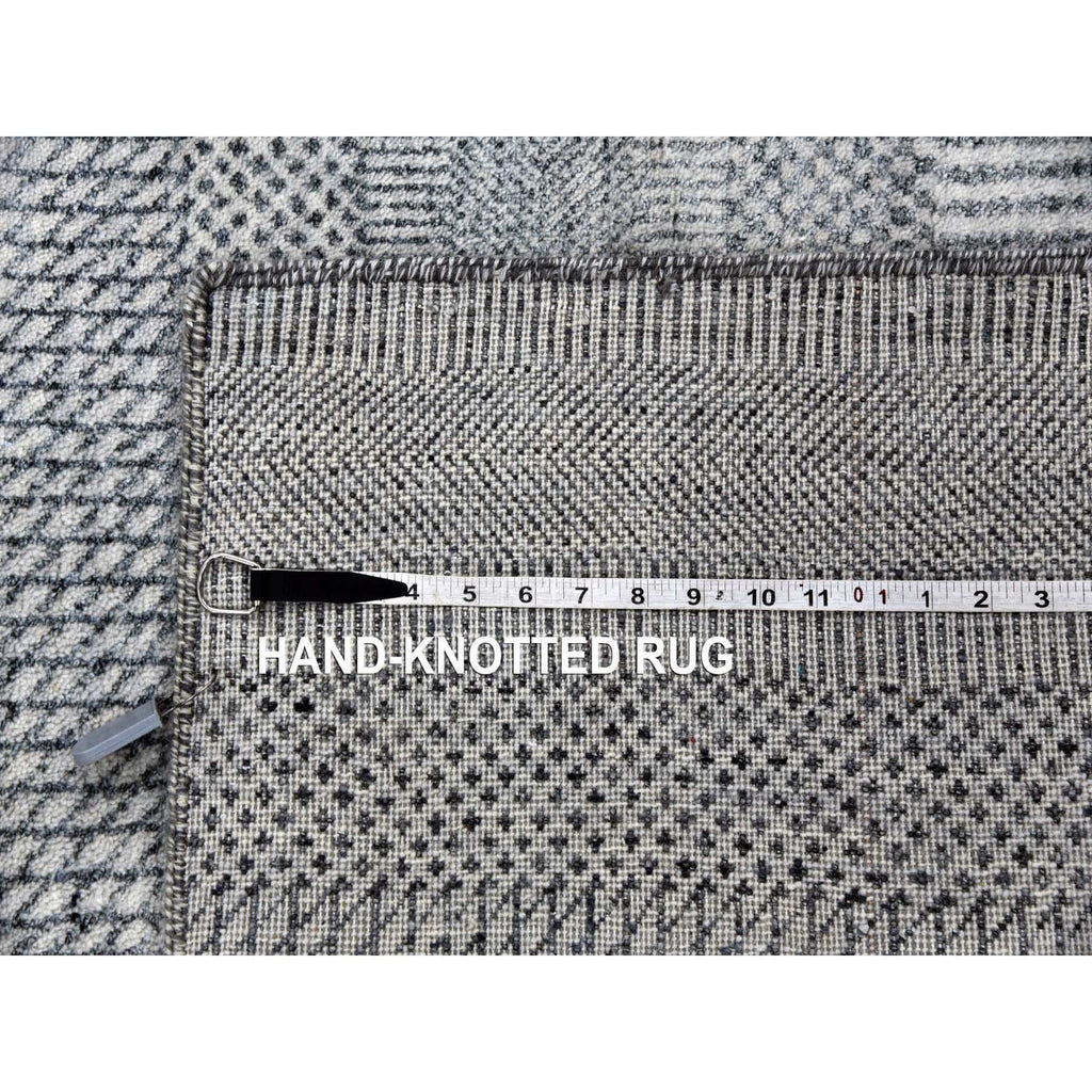 R79321%20012