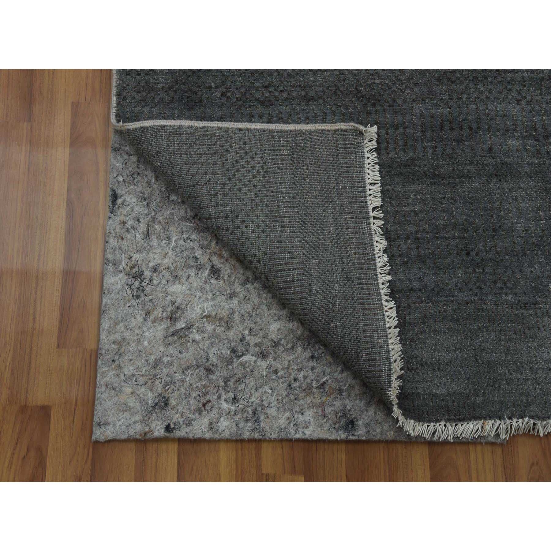 R79334%20004