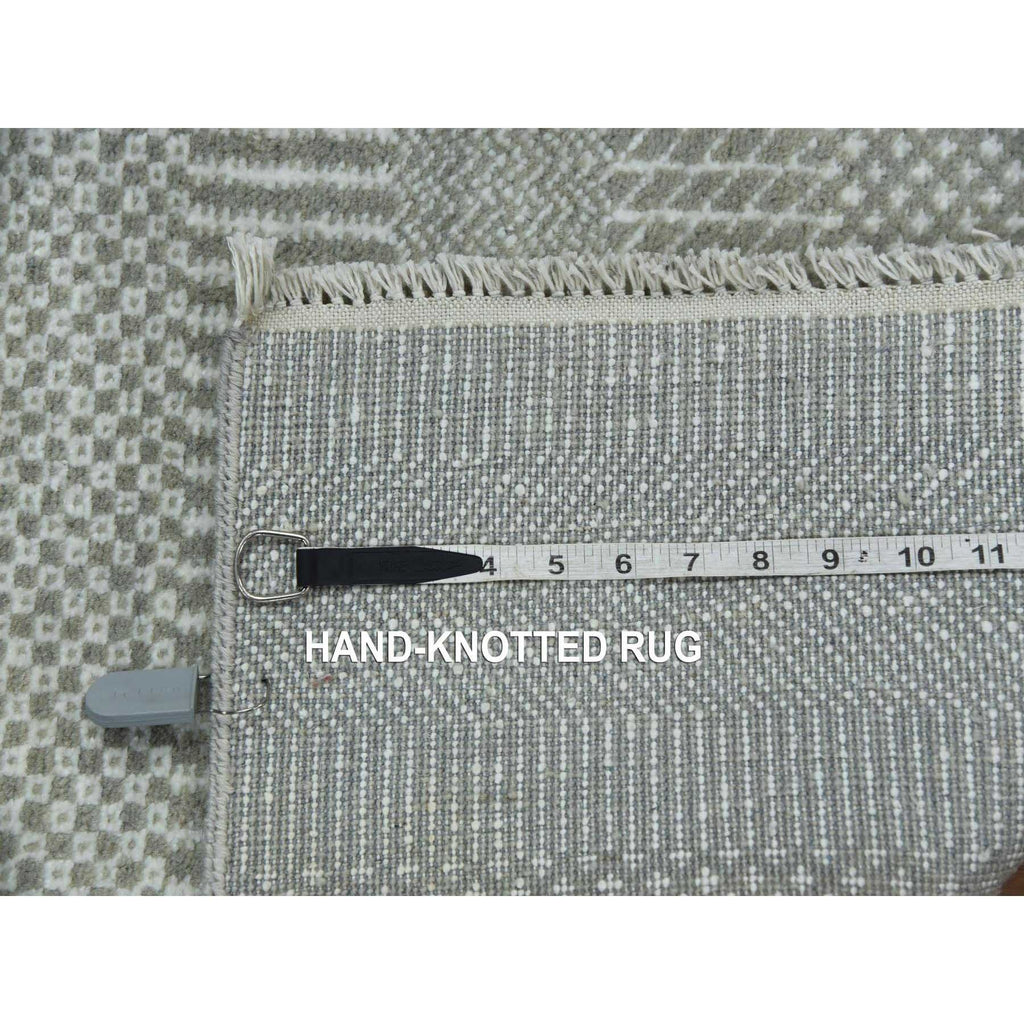 R79353%20008