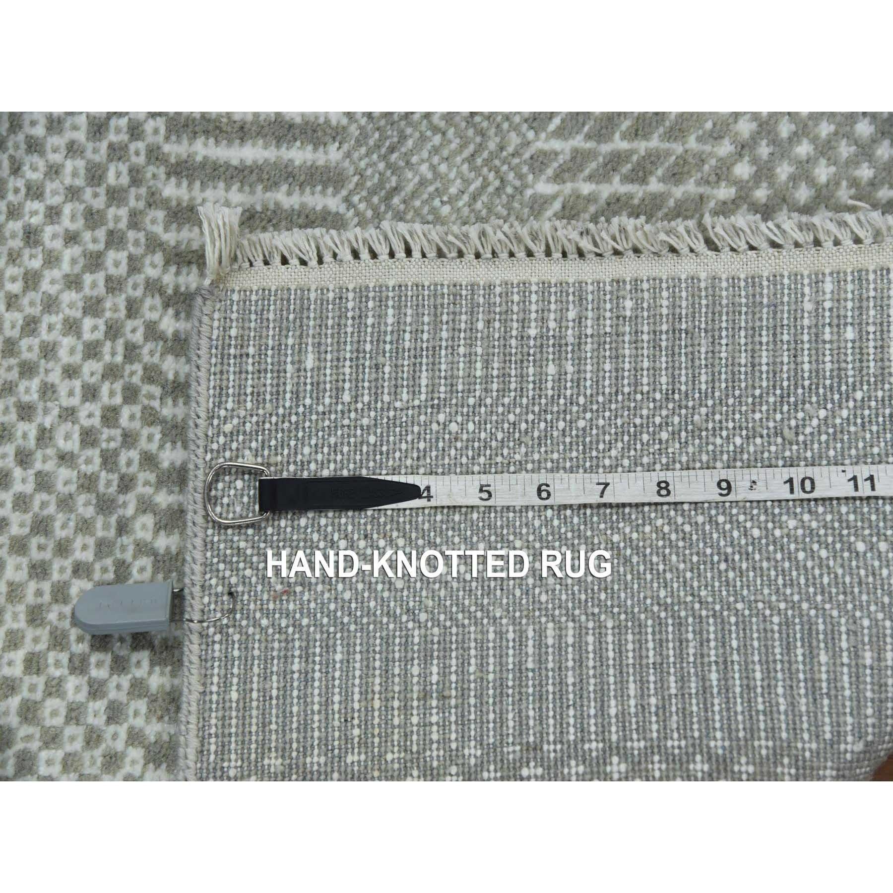 R79353%20008