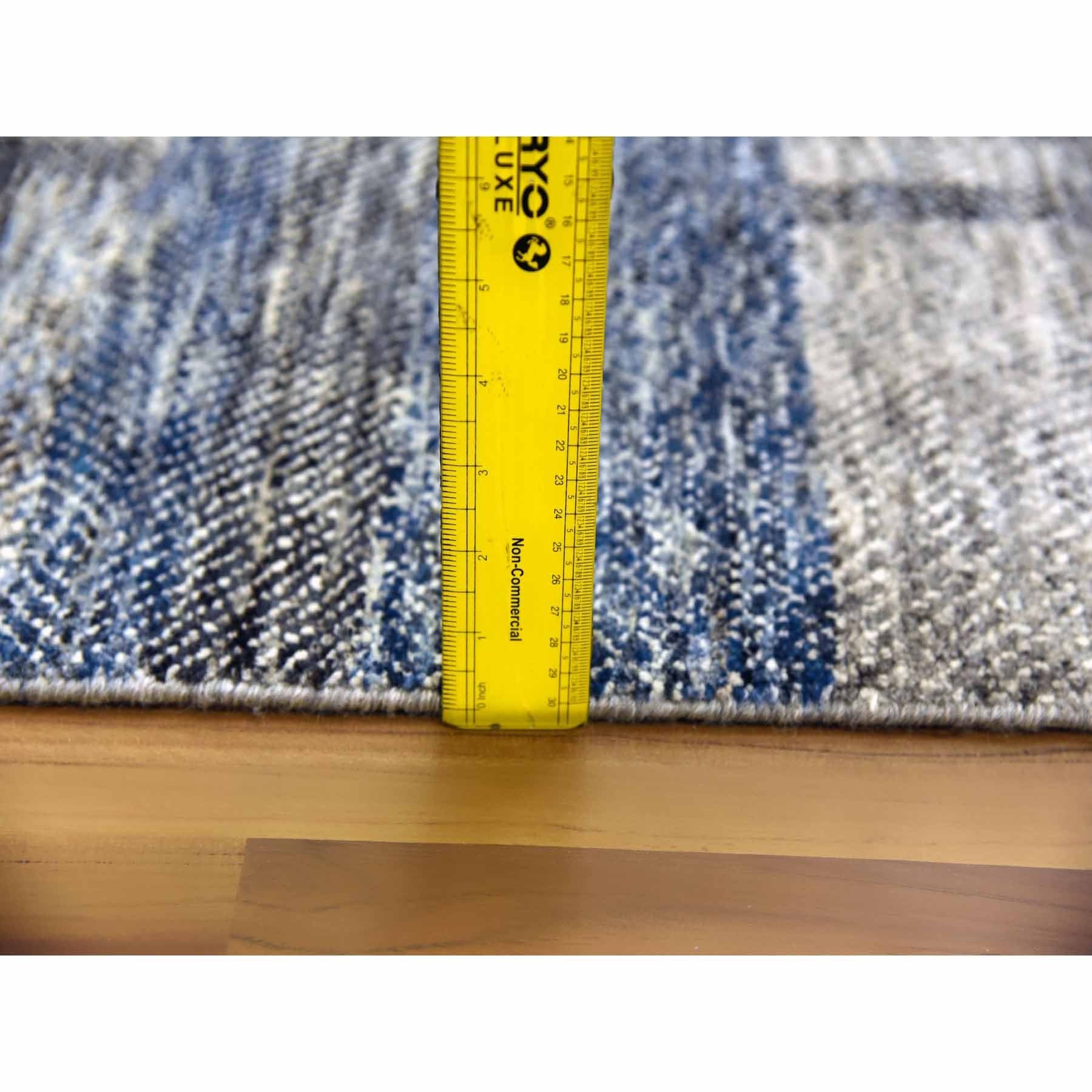 R79381%20011