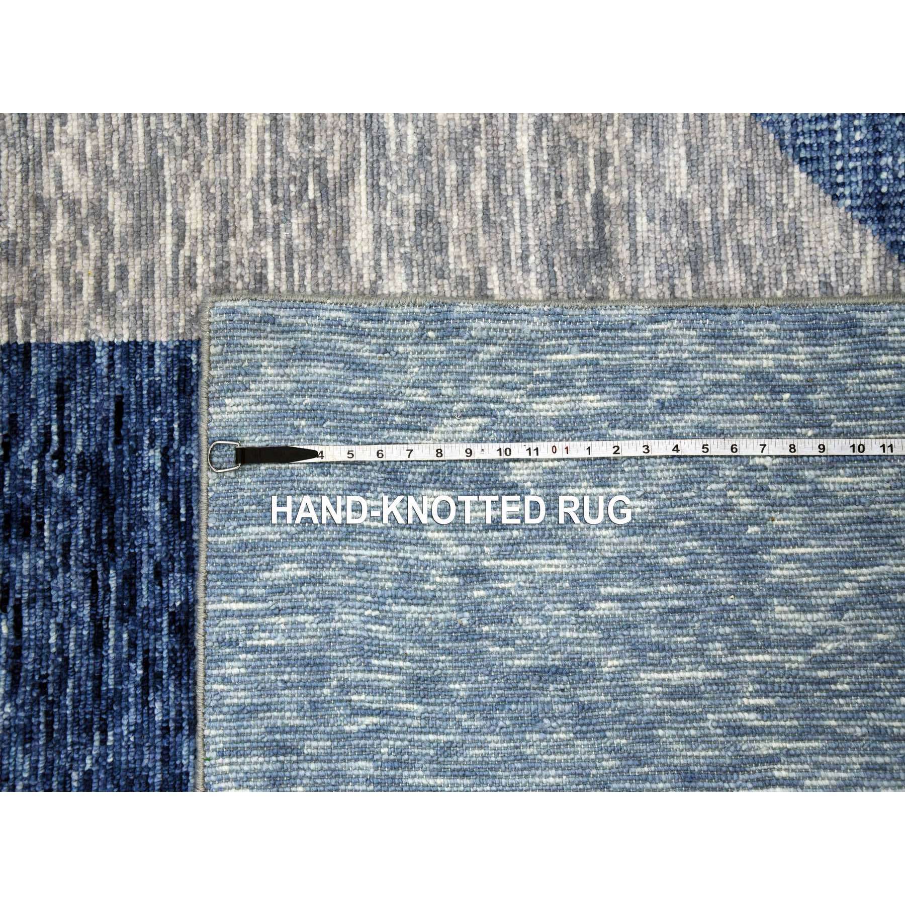 R79405%20012