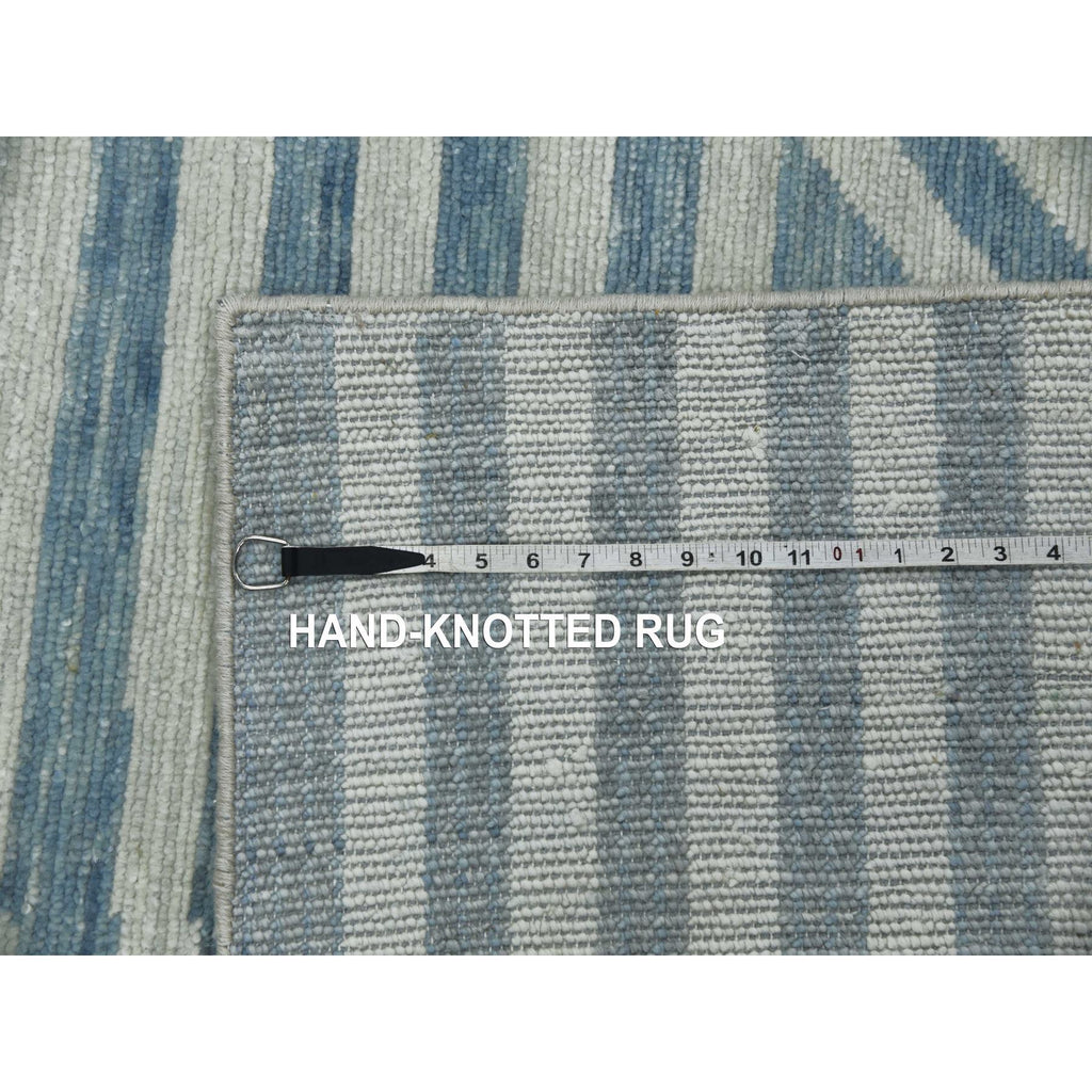 R79411%20012