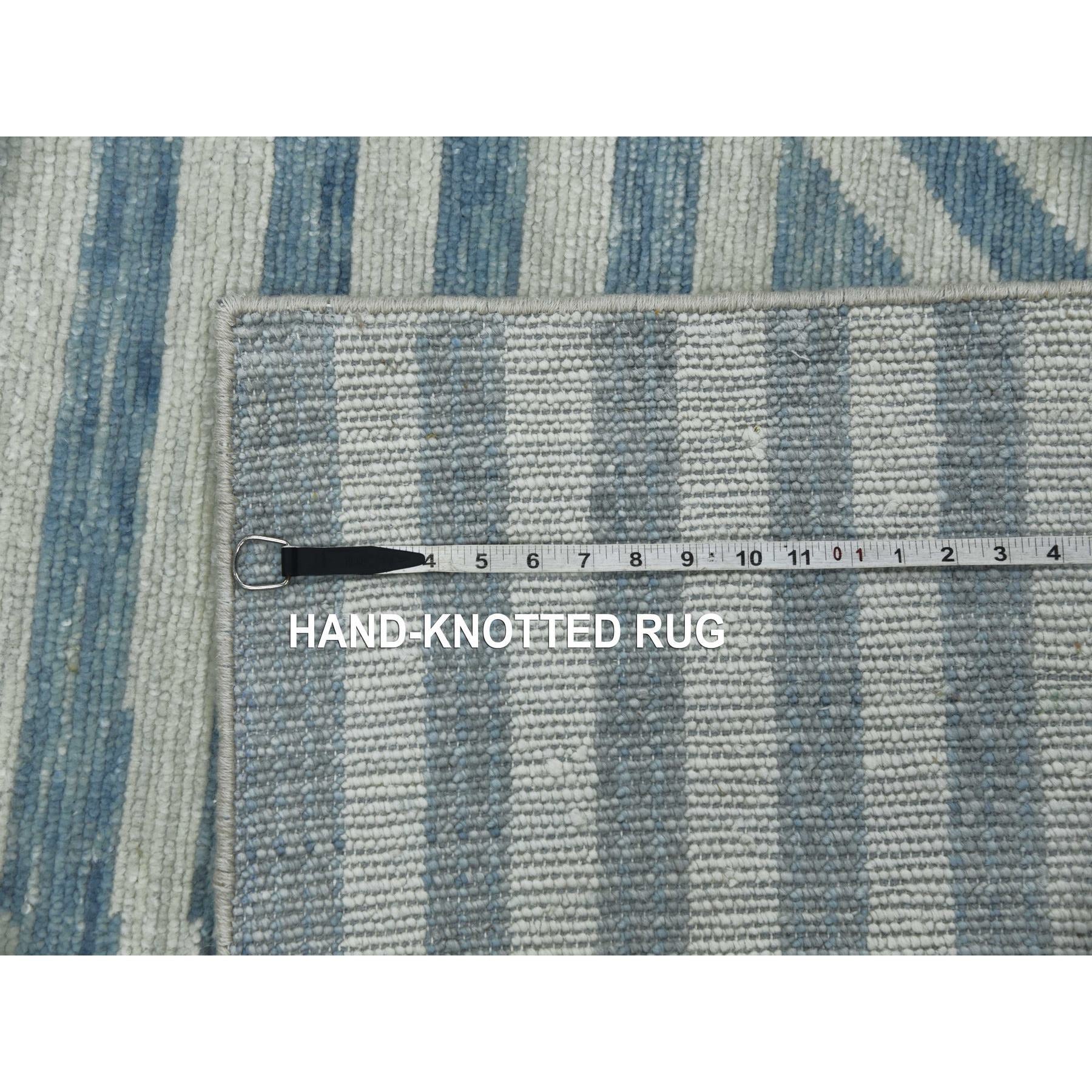 R79411%20012